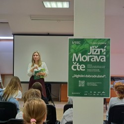 Beseda se spisovatelkou Lucií Hlavinkovou (6. 11. 2025)