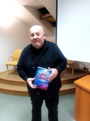 Proběhlo: Lovec záhad - Beseda s Arnoštem Vašíčkem 19. 3. 2024