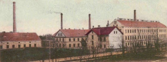 Haly, kde byla vyráběna keramika R. Ditmara; historická fotografie (zdroj: Laufen shop.cz)