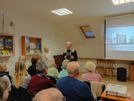 Proběhlo: Znojmo zpátky v čase – komentované promítání starých fotografií horního předměstí (25. 2. 2025)