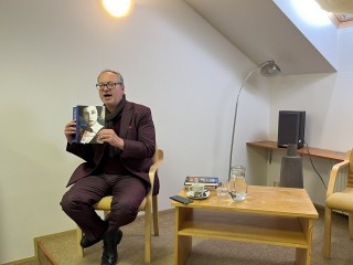 Beseda s rakouským spisovatelem a novinářem Rudolfem Preyerem