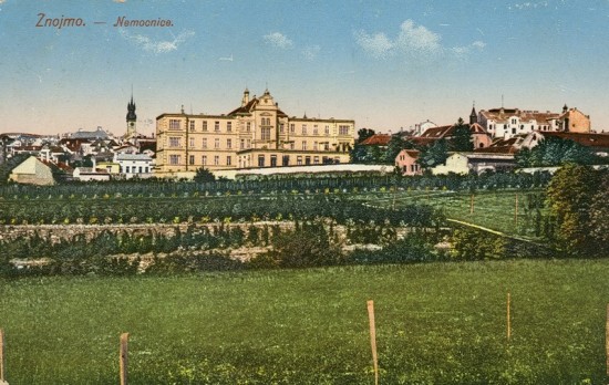 Stará nemocnice na Dolním předměstí Znojma - nemocniční areál od jihu, sbírka JMM