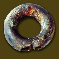 Dutý prsten, jeden z artefaktů nalezených v Býčí skále